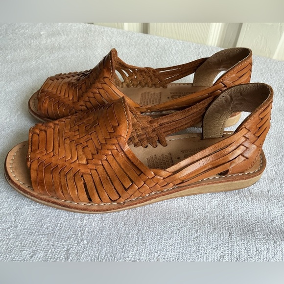 Handmade Genuine Leather Women's Sandals - Picture 3 of 8